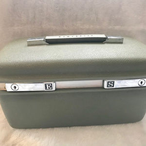 Vintage Samsonite Saturn Olive Train Case